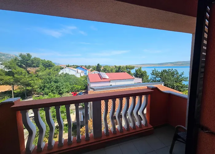 Pansion Kiko 3* Seline